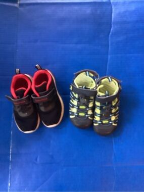 Bundle of two children’s shoes 1 sneaker 1 sandals, size 9